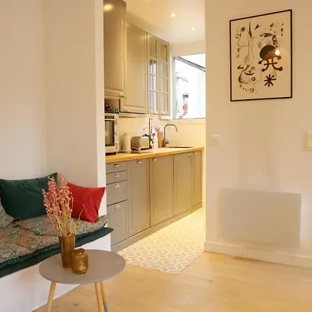 Nice Apt In Republique Neighborhood Paris