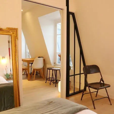 Nice Apt In Republique Neighborhood