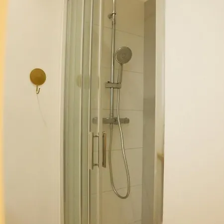 Nice Apt In Republique Neighborhood Paris