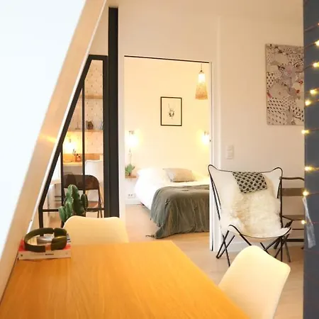 Nice Apt In Republique Neighborhood Paris